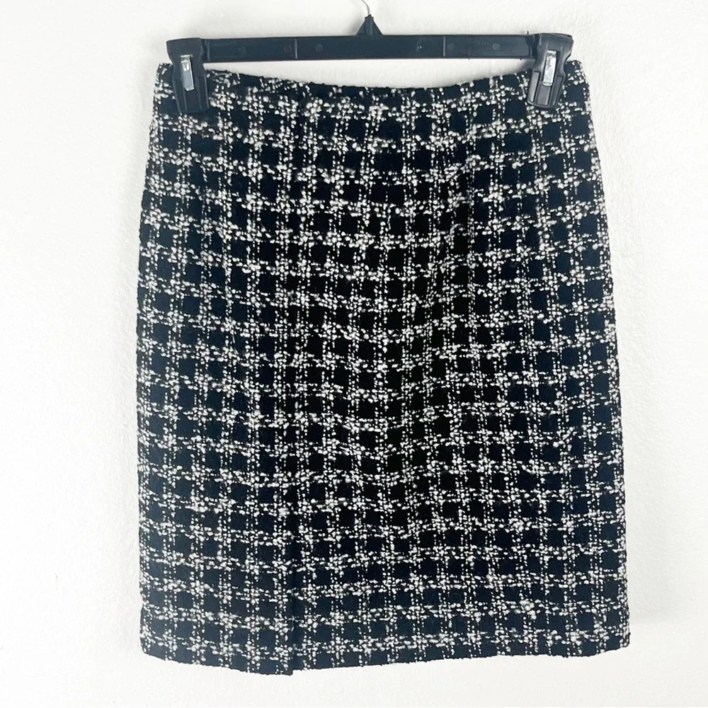 TALBOTS Black Checkered Wool Blend Tweed Lined Skirt 8 Career Office Corpcore